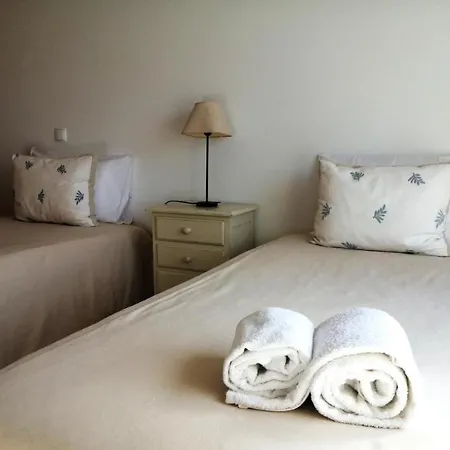 Apartment Sweet Corner *